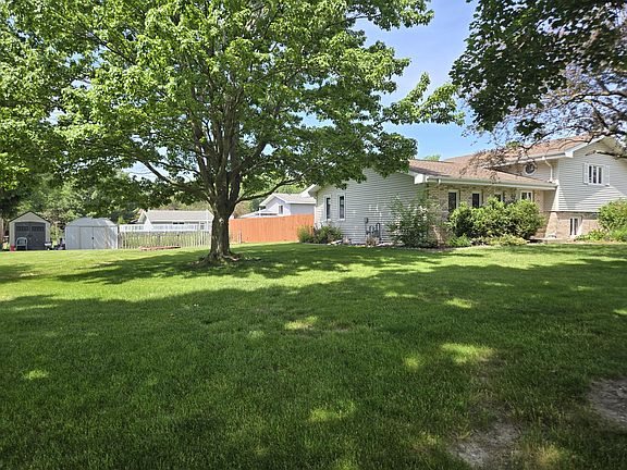 4th image of 9134 Schafer Dr