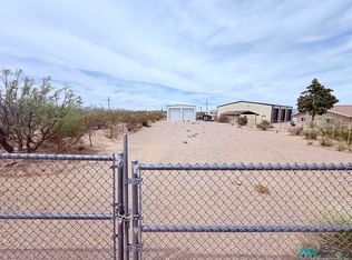 41 Huron Dr, Elephant Butte, NM 87935