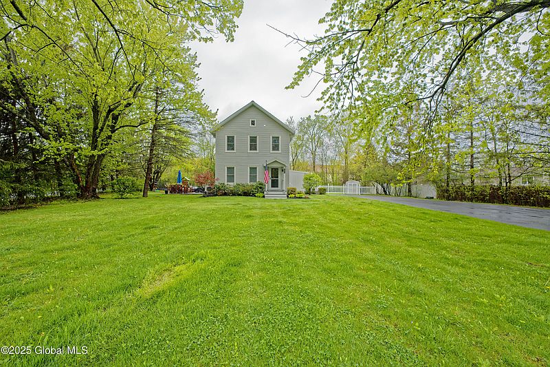2nd image of 251 Brandle Road