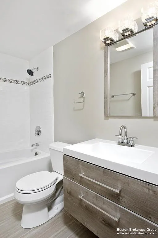95 Gainsborough St — Photo 3
