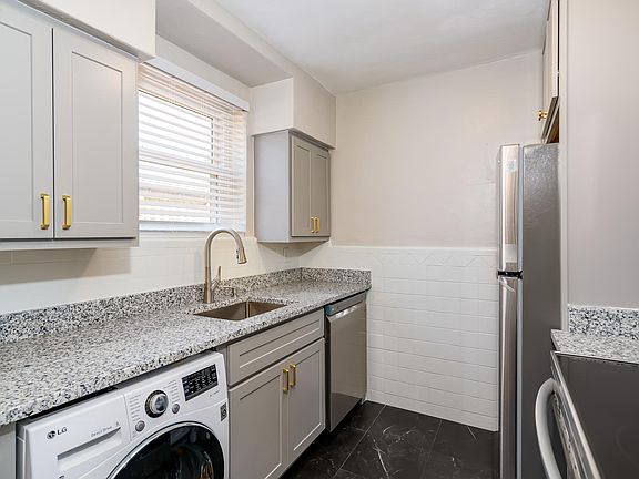 5th image of 6220 Loughborough Ave #2FN