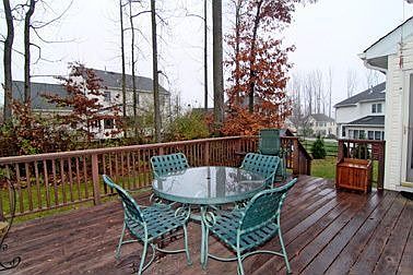 3rd image of 854 Tremont Dr