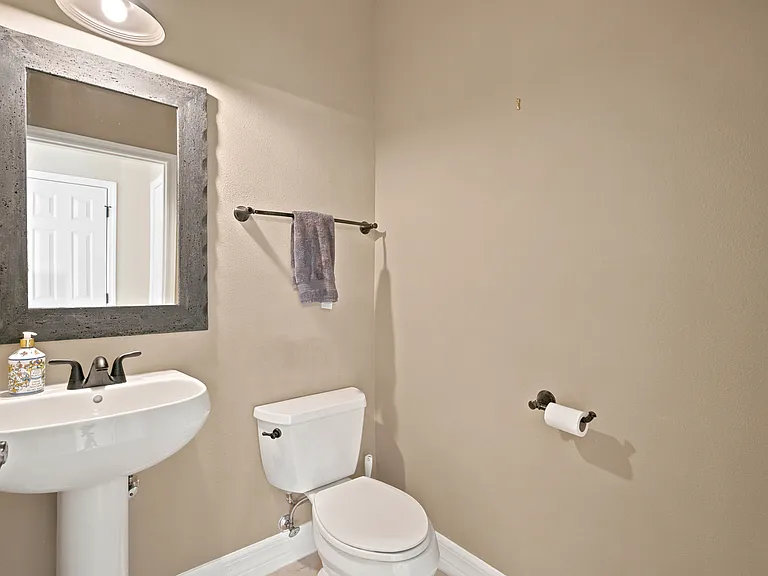 117 Hedgewood Dr — Photo 19