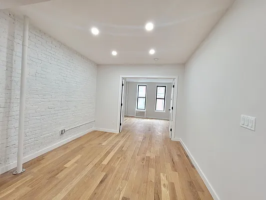Rented by Highline Residential | media 11