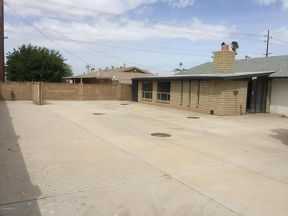 4th image of 3839 W Belmont Ave