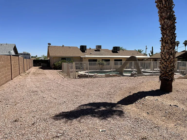 908 E Mesquite Ave — Photo 34