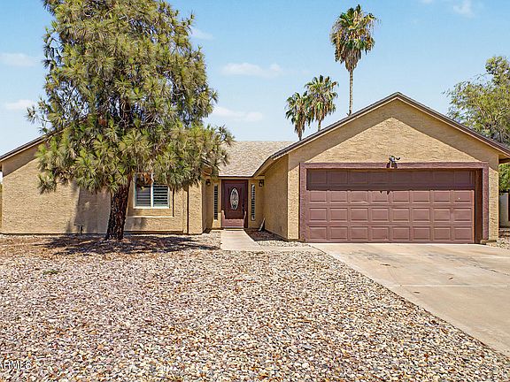 2nd image of 11915 N 79TH Avenue