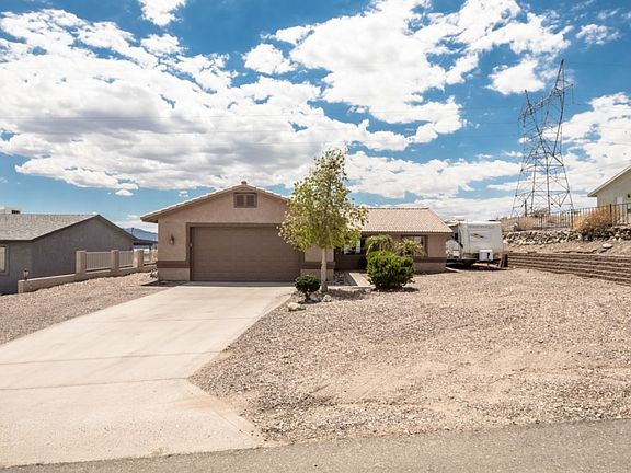 2nd image of 3186 Palm Grove Dr