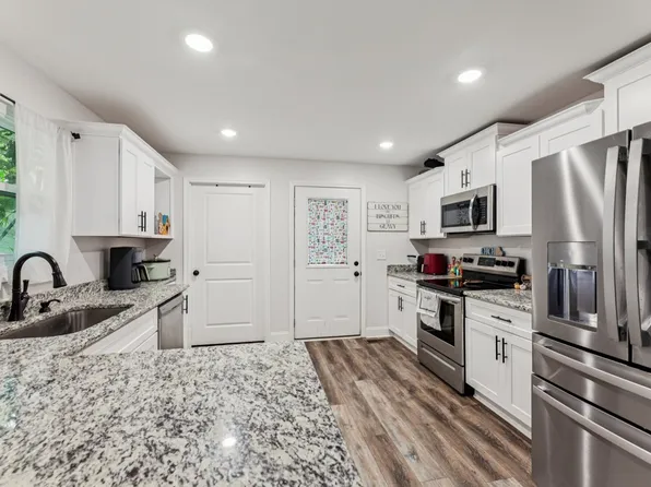 132 Hillwood Dr, Carthage, TN 37030