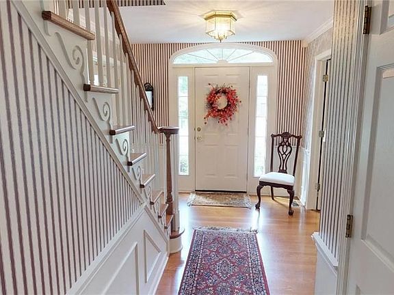 2nd image of 535 Saint Annes Dr