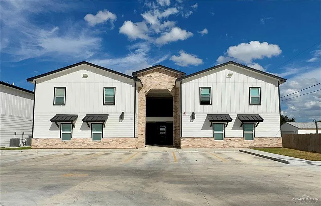 1 bed, 1.0 bath, 651 sqft, $925 — Photo 1