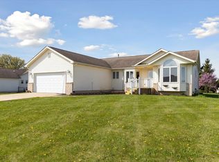 1864 E Arrowhead Ln, Owosso, MI