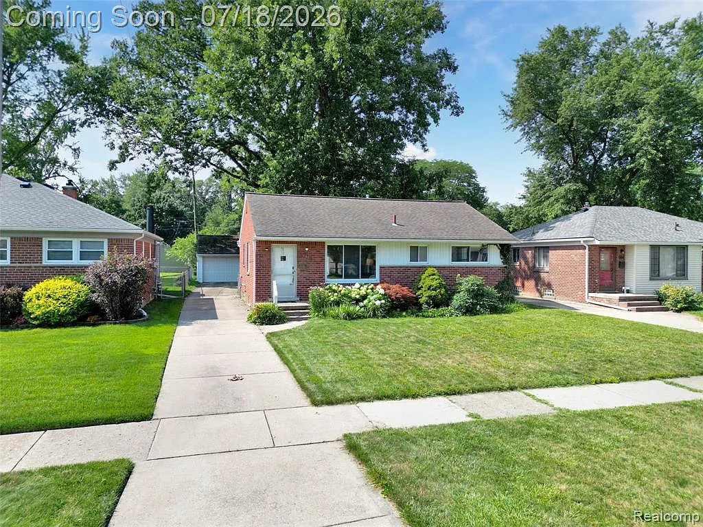 3 bed, 1.5 bath, 987 sqft, $2,000 — Photo 2