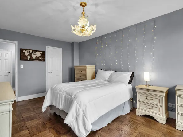 4555 Henry Hudson Pkwy W image 26 of 40