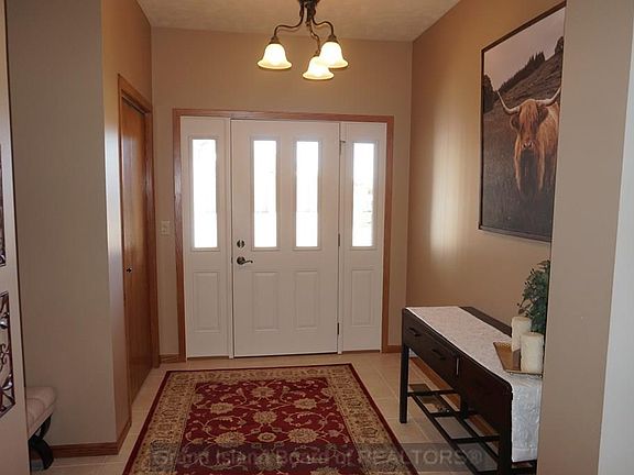 3rd image of 3012 Laramie Dr