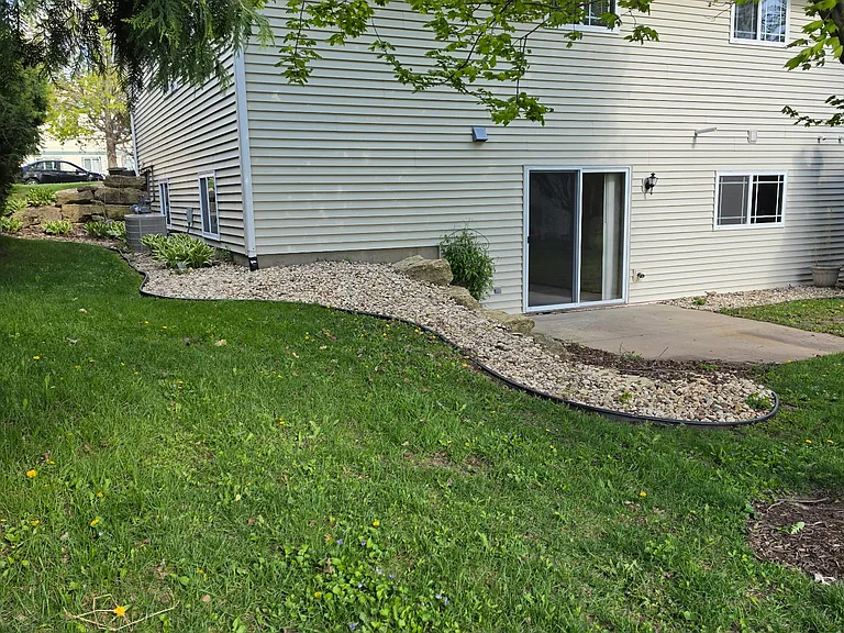 1008 Georgene St — Photo 5