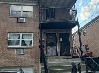 8406 150th St, Jamaica, NY 11435