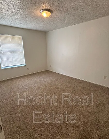 5705 Cougar Dr #C — Photo 6