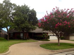 113 NE Brushy Mound Rd, Burleson, TX 76028