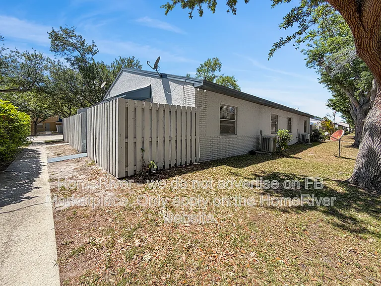 2015 Oleander Blvd #D — Photo 14
