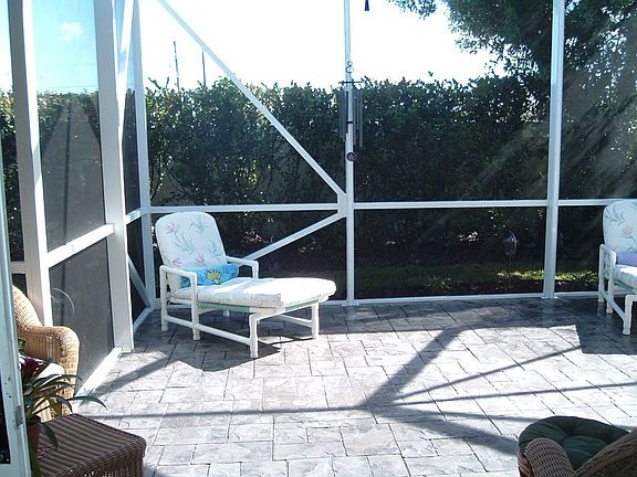 Hurricane code screen enclosure