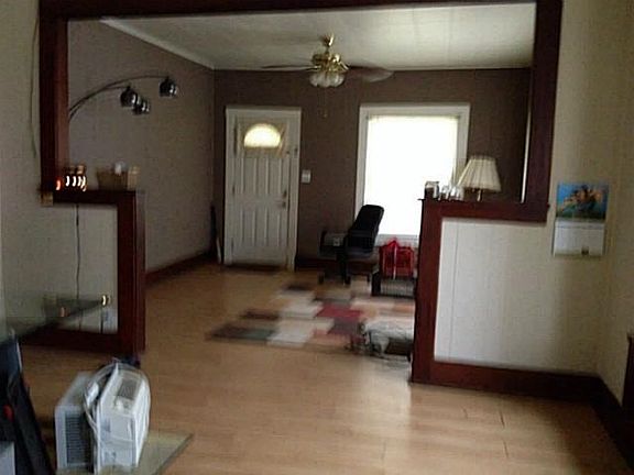 4th image of 409 N Burgess St
