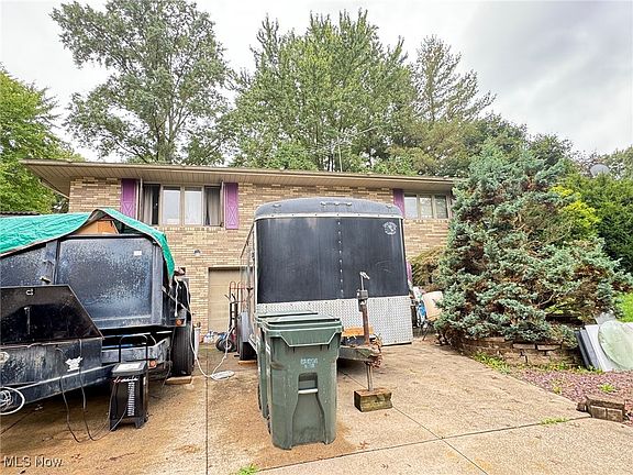2nd image of 1780 Finley Dr