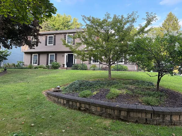 71 Parmelee Dr, Hudson, OH 44236