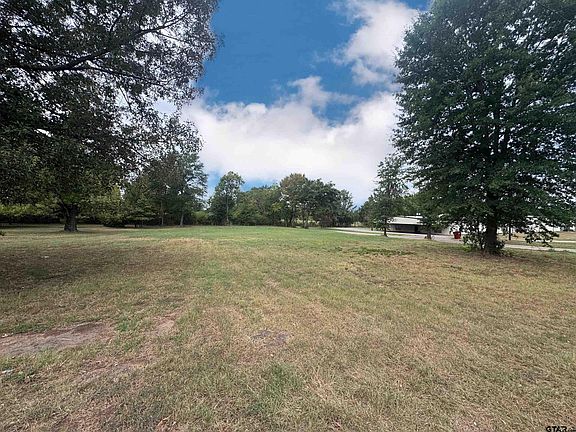 3rd image of 130 Whatley Ave