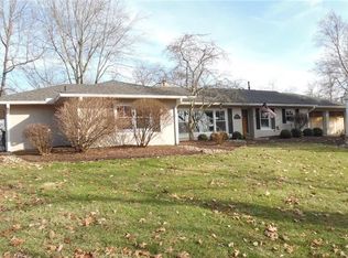 123 Hillcrest Dr, Marietta, OH 45750