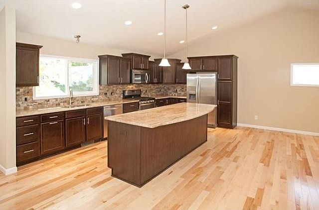 1st image of 8 129th St E