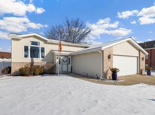 3925 Bayberry Ln, Highland, IN 46322