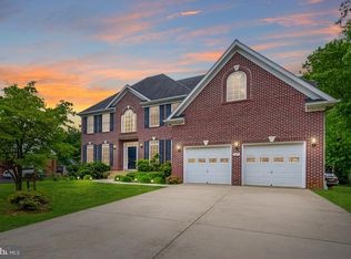 6015 Kathmoor Dr, Alexandria, VA 22310
