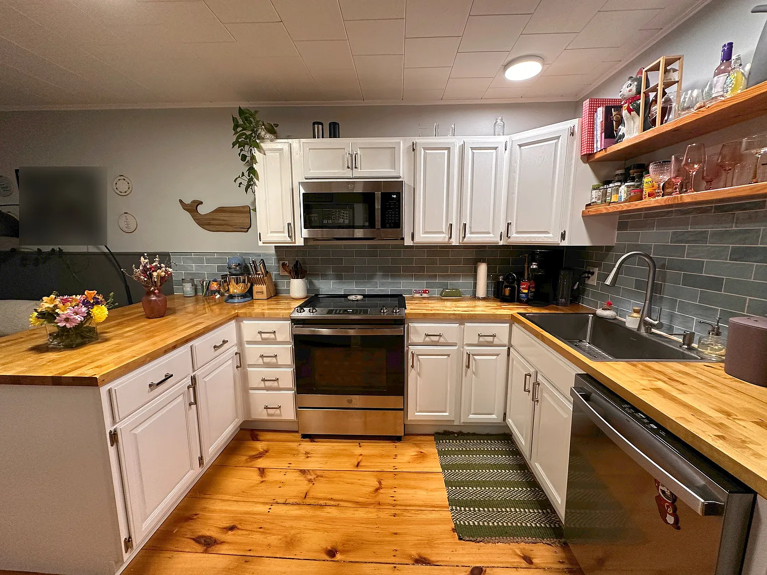 1 bed, 713 sqft, $1,800 — Photo 1