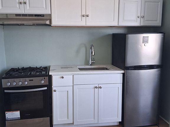 3rd image of 1150 W Tioga St #2F