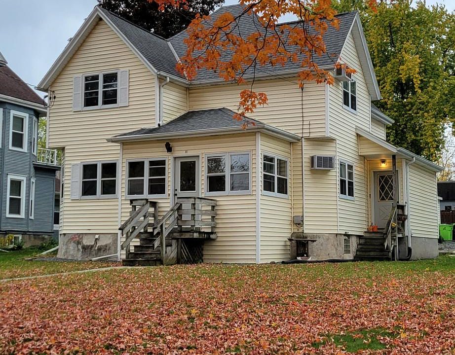 1st image of 111 Grand Ave #111