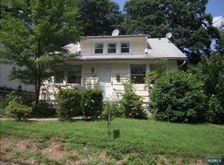 44 Lincon Ave, Livingston, NJ 07039