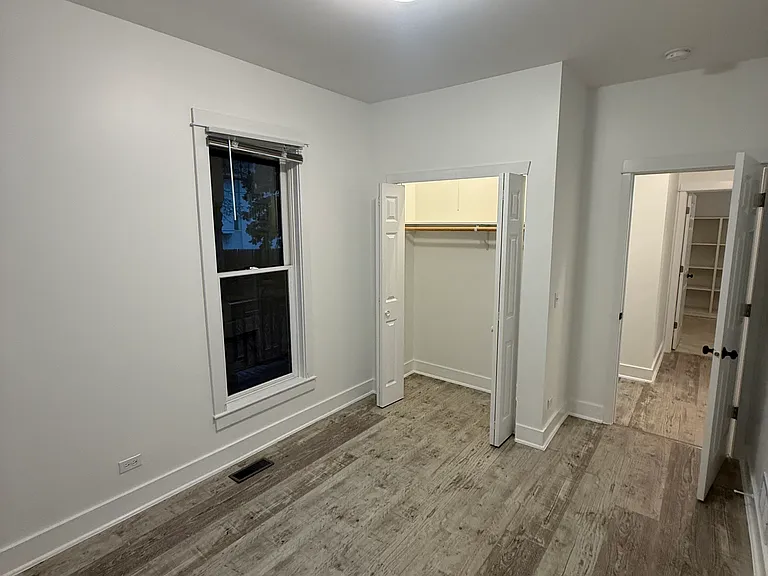 465 Saint Charles St — Photo 10
