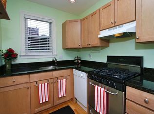 2 8th St #1, Cambridge, MA 02141