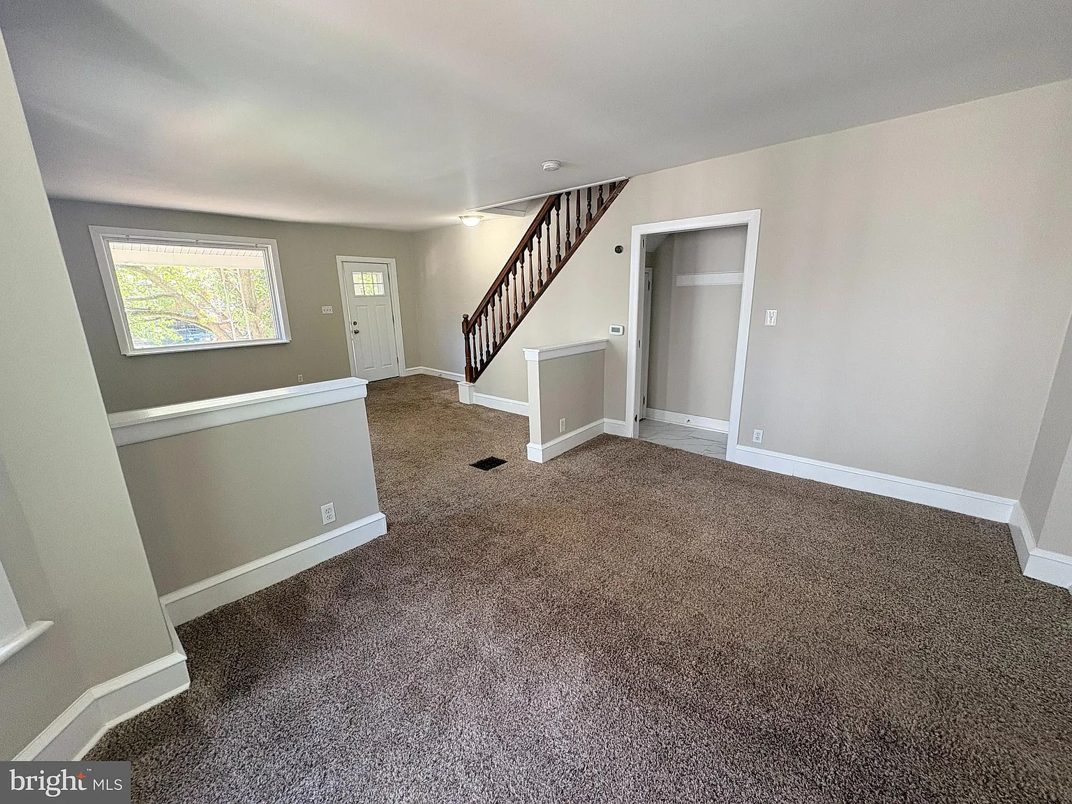 4 bed, 2.5 bath, 1706 sqft, $2,600 — Photo 2