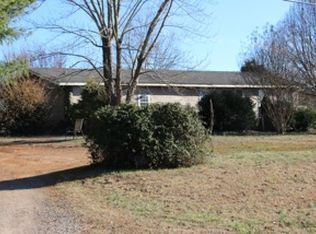 4080 Old Shelby Rd, Hickory, NC 28602