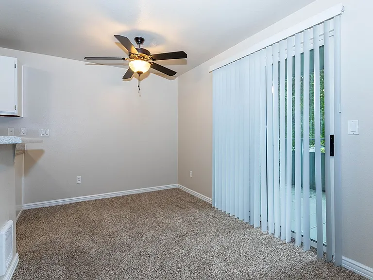 The Vineyards Apartments - Bremerton, WA. — Photo 47