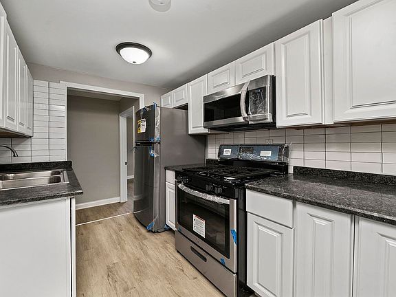 3rd image of 238 Burrwood Ave