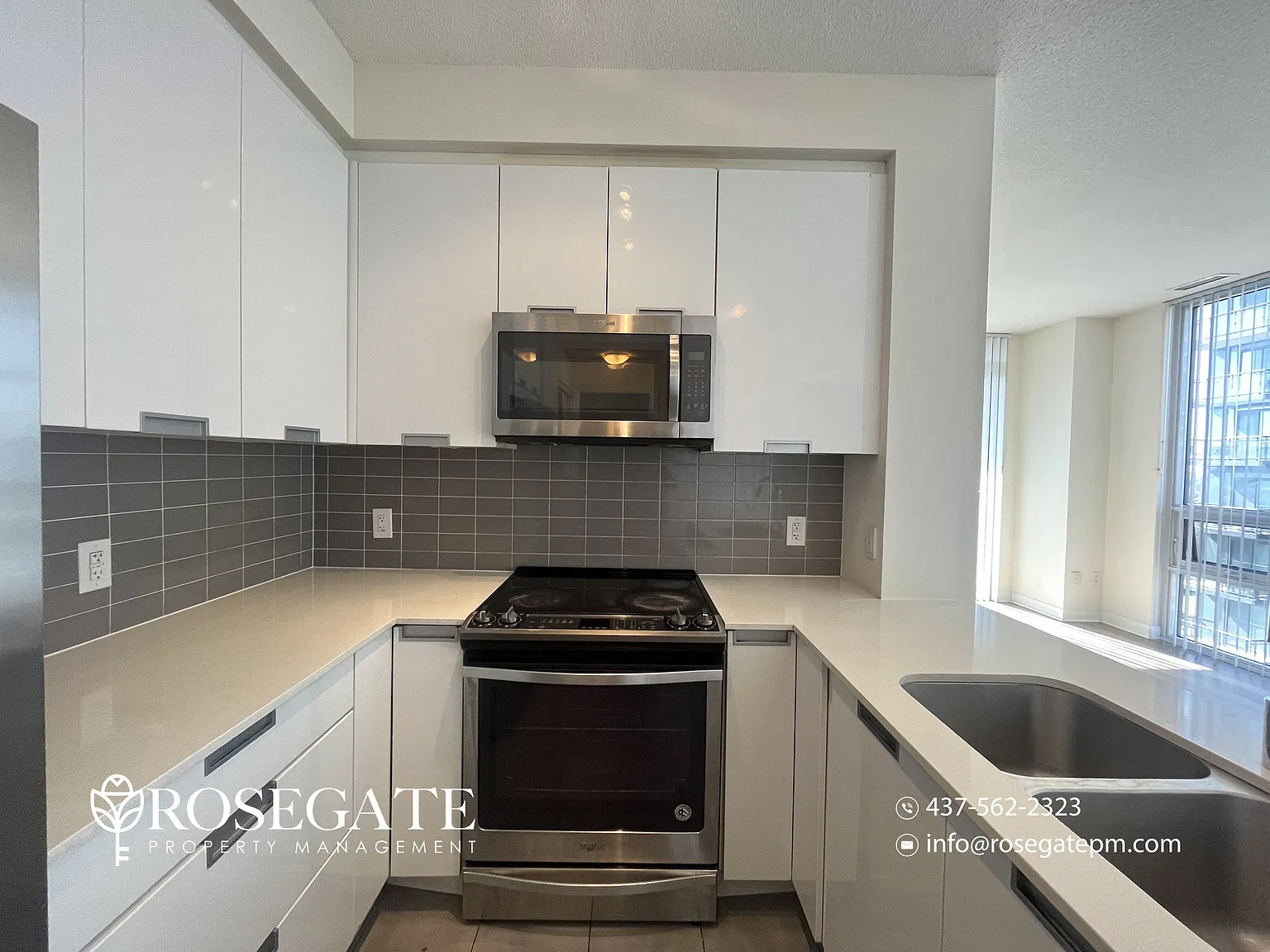 5025 Four Springs Avenue Mississauga — Photo 3