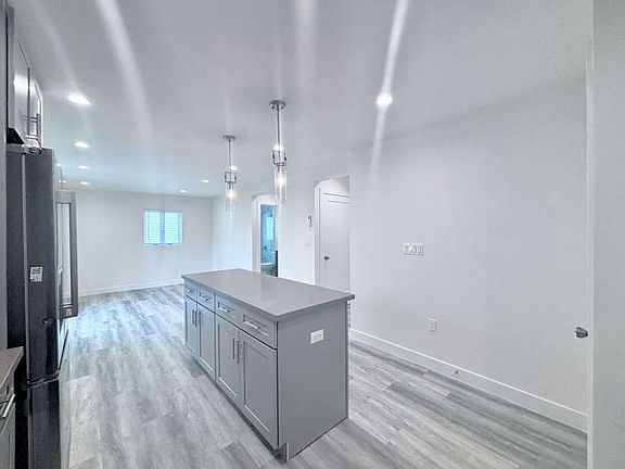 4th image of 315-317 N Detroit St #3135