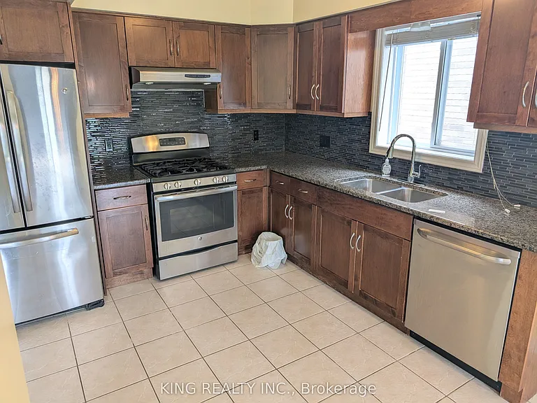 1834 Reilly Walk — Photo 7