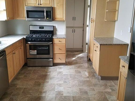 3rd image of 1033 Wadsworth St