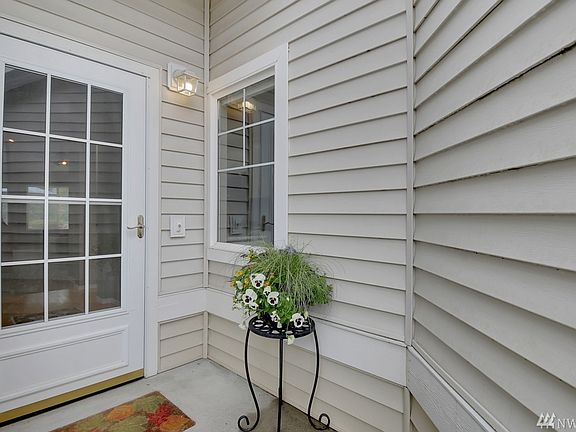 3rd image of 6025 Nathan Way SE Unit B