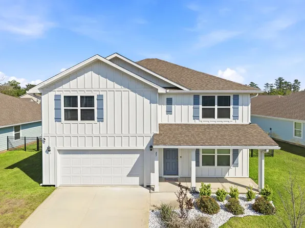 25 Riverwalk Ln, Freeport, FL 32439