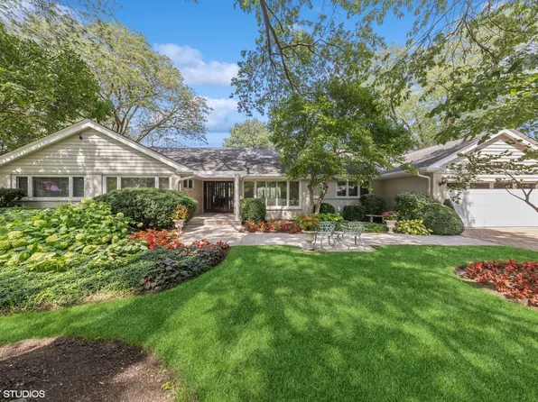 909 Country Club Dr, La Grange, IL 60525